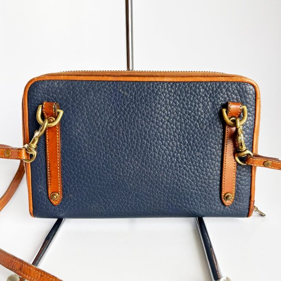Dooney & Bourke Convertible Belt Bag Crossbody Bag All Weather Leather Vintage - Picture 6 of 11